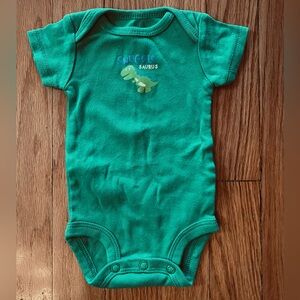 Carters Green Dino Snugglesaurus One-Piece Bodysuit/Onesie size newborn
